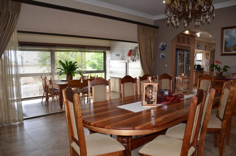 4 Bedroom Property for Sale in Hartenbos Heuwels Western Cape